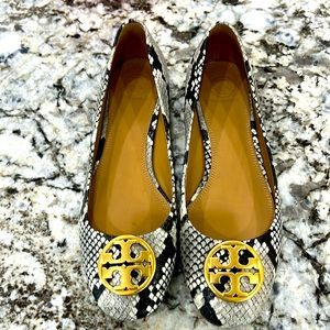 Tory Burch 25mm ballet flat stamped snake printed women’s shoe, sz 9